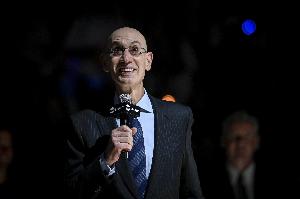 KAIYUNAPP-萧华让没钱球迷看集锦！美网友炸锅：要么掏钱 要么吃残羹剩饭？